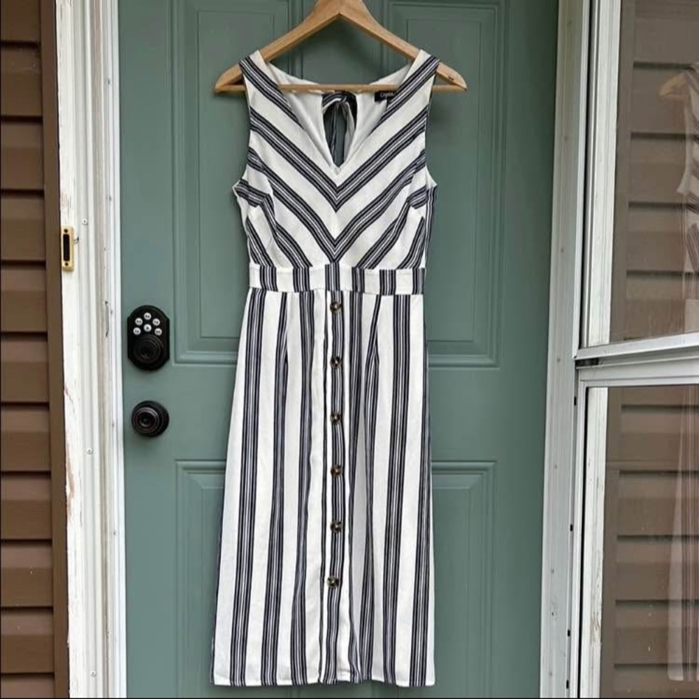Chic Striped Midi Dress in Navy and White